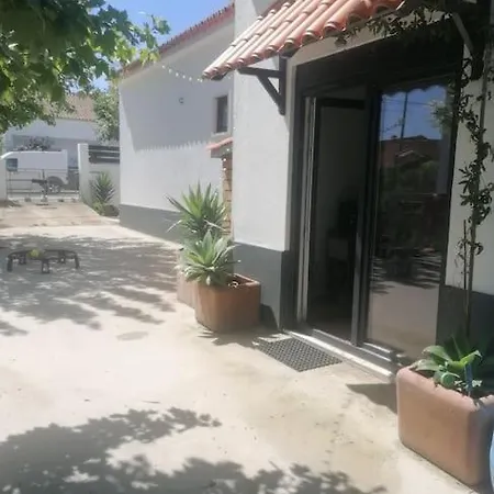 Casa Do Jasmim Em Azeitao Avec Piscine * Aldeia de Irmãos