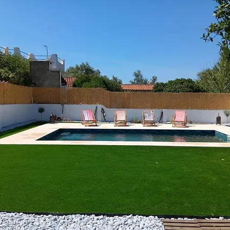 Casa Do Jasmim Em Azeitao Avec Piscine Nyaraló Aldeia de Irmãos